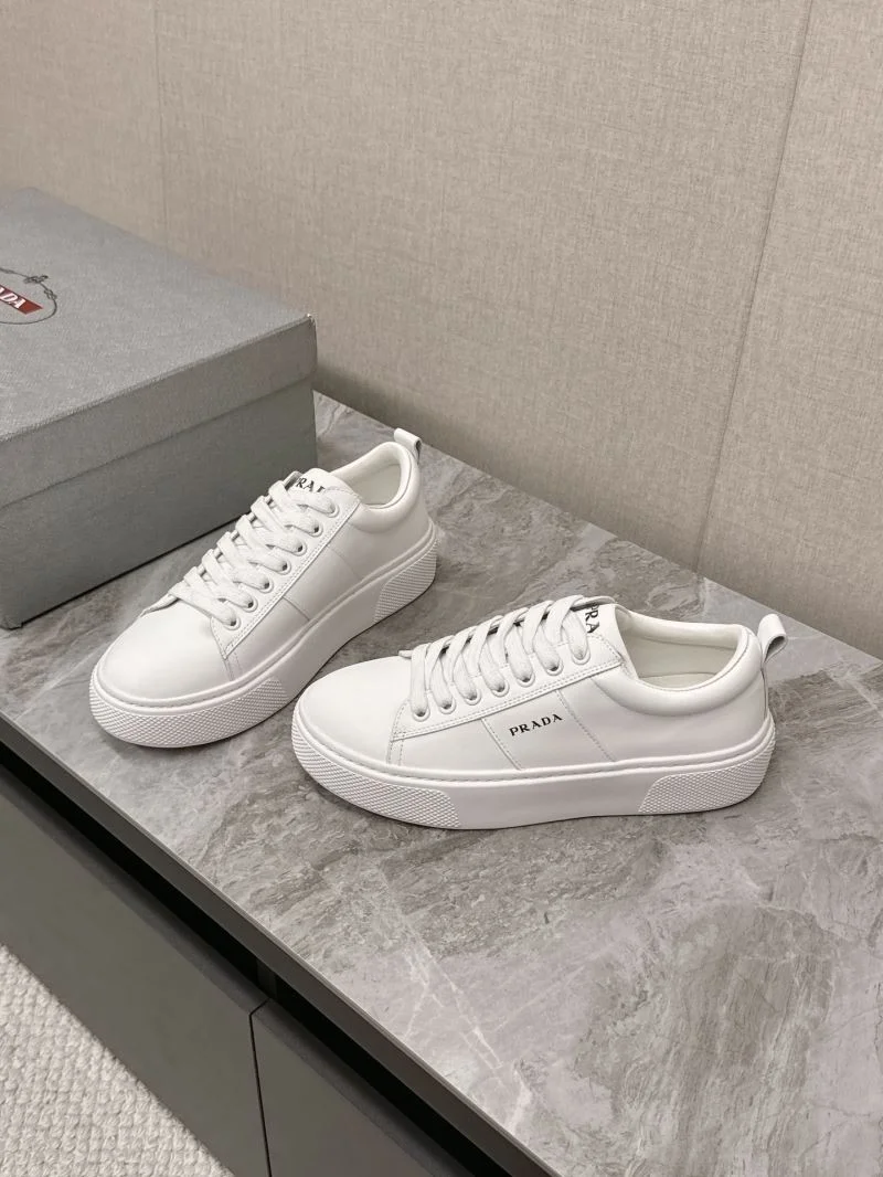 Prada Low Shoes Lightweight 35074