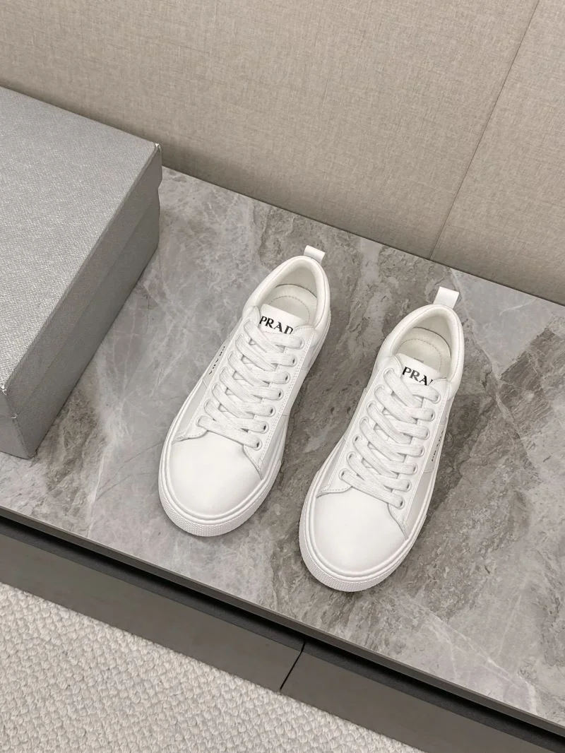 Prada Low Shoes Lightweight 35074