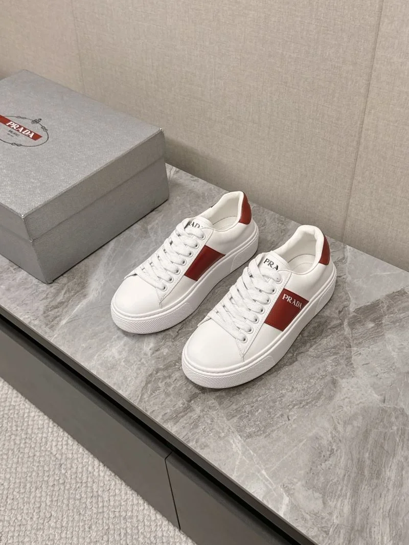 Prada Low Shoes WaterResistant 35080