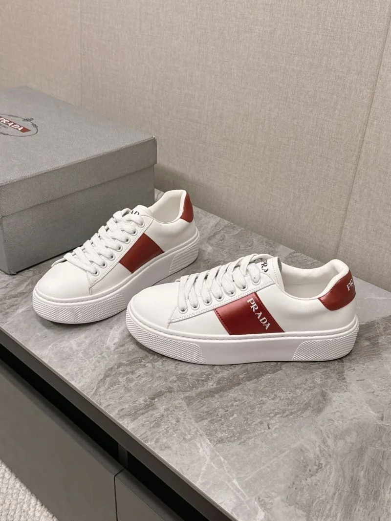 Prada Low Shoes WaterResistant 35080