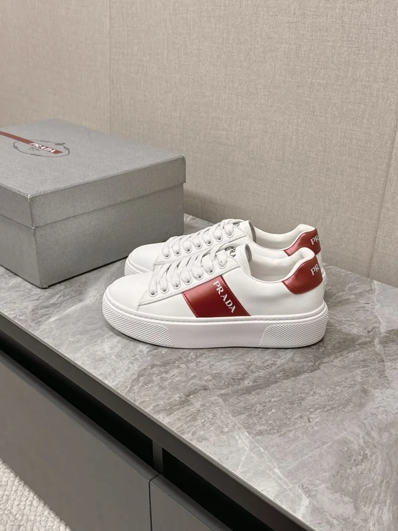 Prada Low Shoes WaterResistant 35080