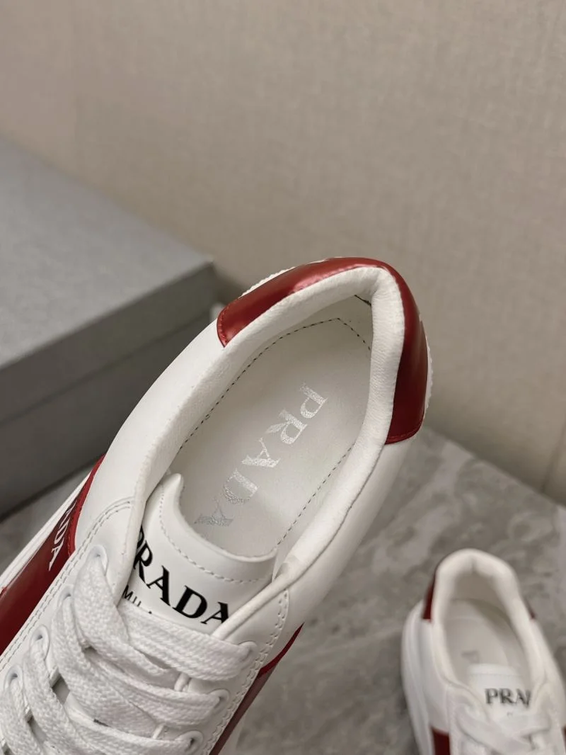 Prada Low Shoes WaterResistant 35080