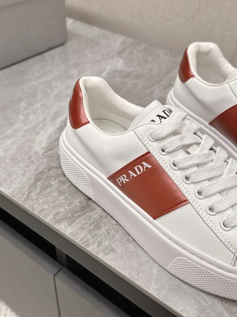 Prada Low Shoes WaterResistant 35080