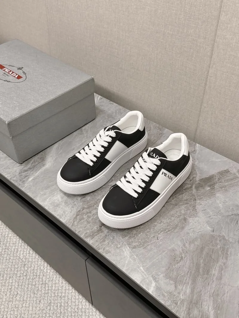 Prada Low Shoes Breathable 35082