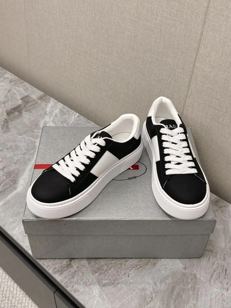 Prada Low Shoes Breathable 35082