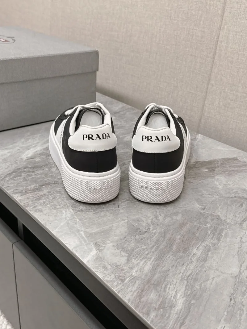 Prada Low Shoes Breathable 35082