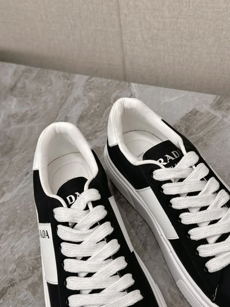 Prada Low Shoes Breathable 35082
