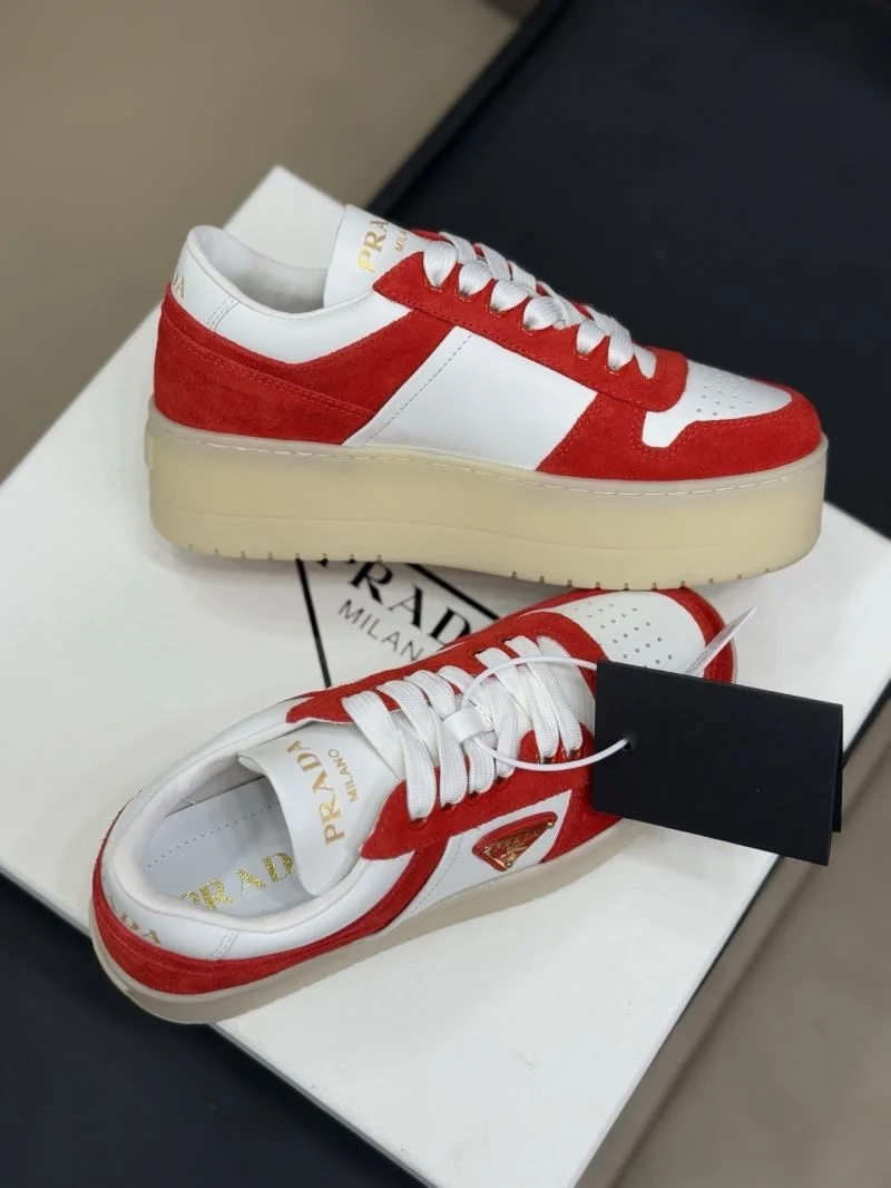 Sophisticated Prada Low Shoes 35072