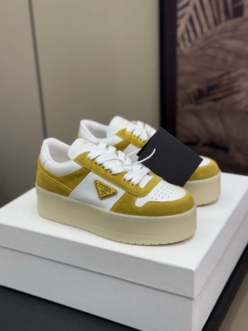 Sleek Prada Low Shoes 35064