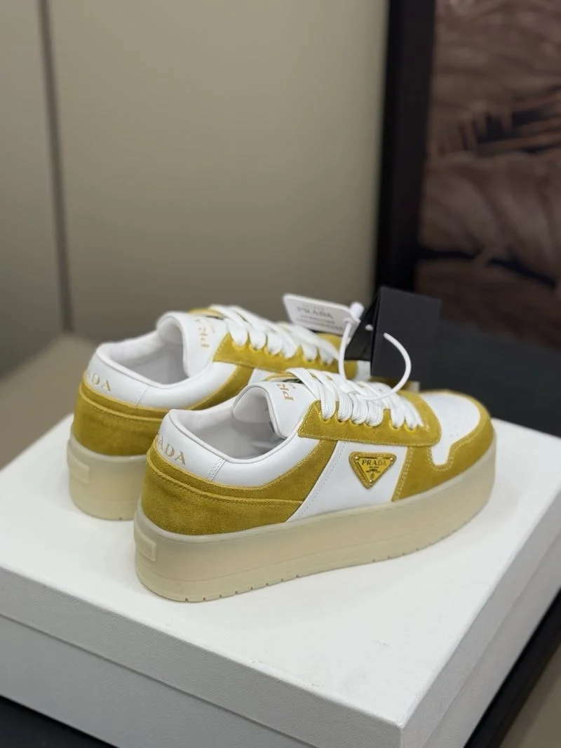Sleek Prada Low Shoes 35064