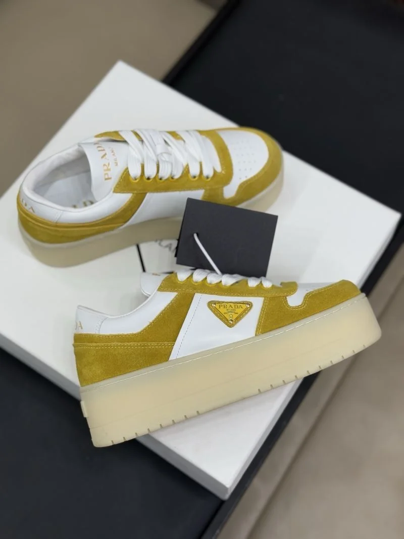 Sleek Prada Low Shoes 35064