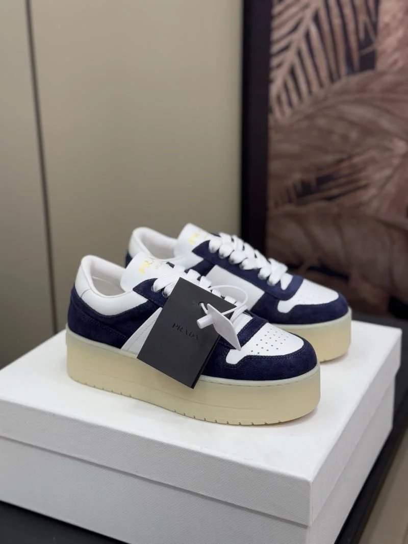 Breathable Prada Low Shoes 35075