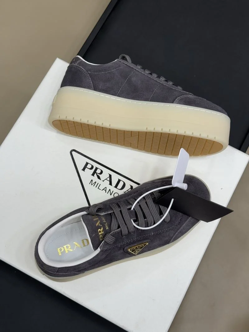 Prada Low Shoes Effortless 35067