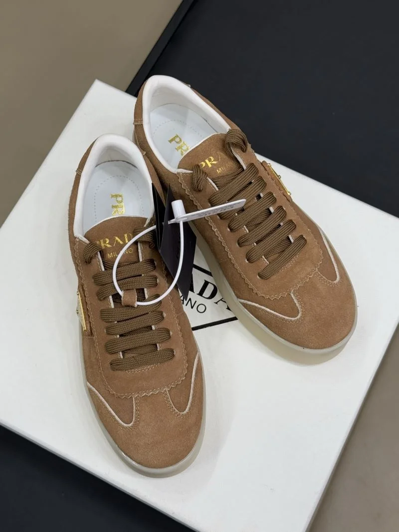 Sleek Prada Low Shoes 35070
