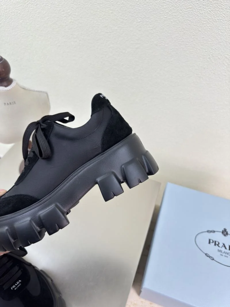 Breathable Prada Low Shoes 35087