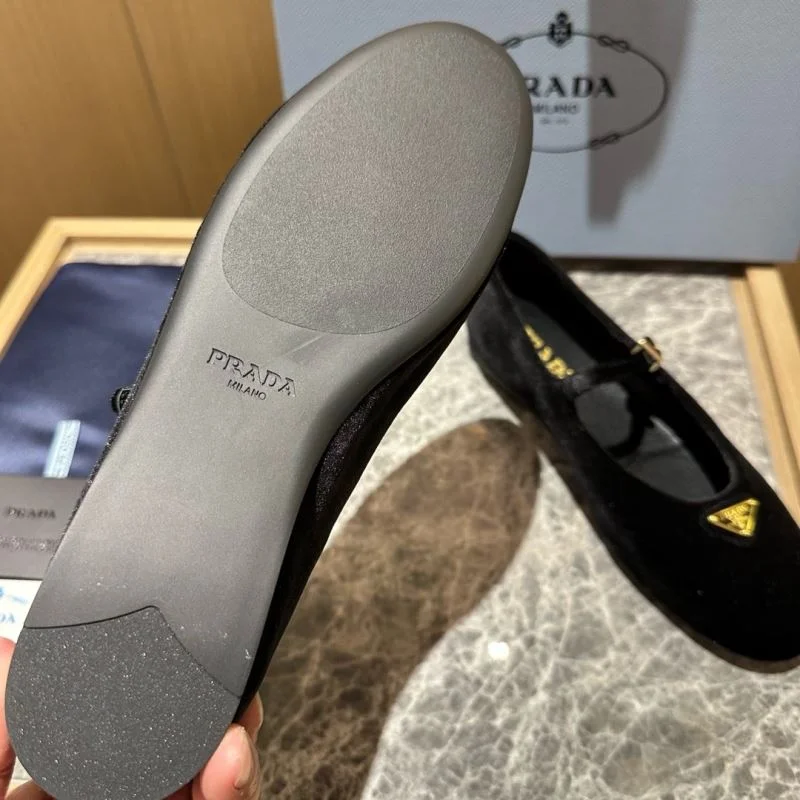 Upgraded Prada Low Shoes 34829