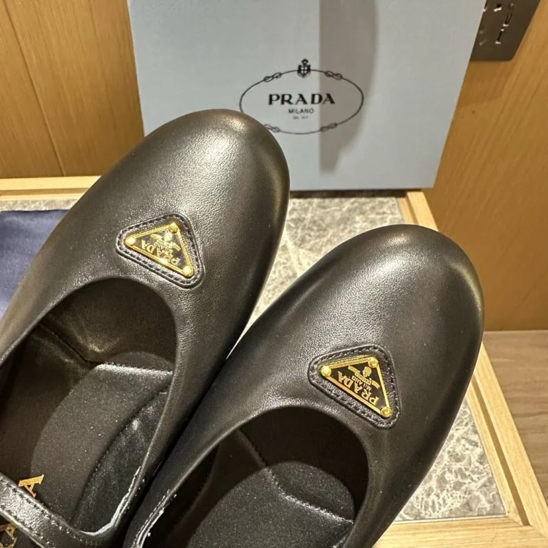 Prada Low Shoes TravelReady 34844