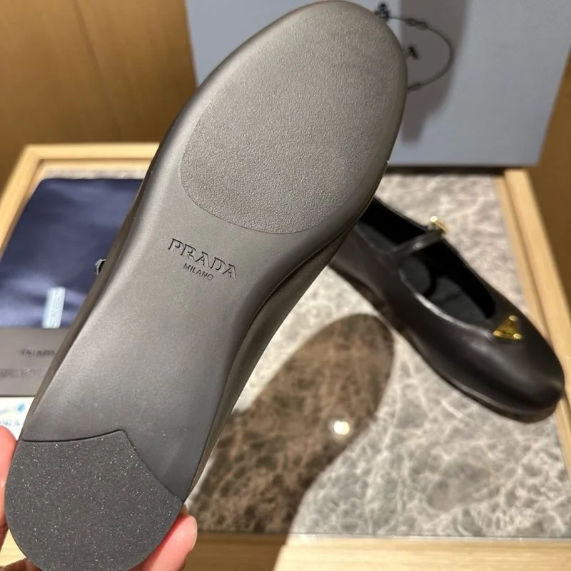 Prada Low Shoes TravelReady 34844