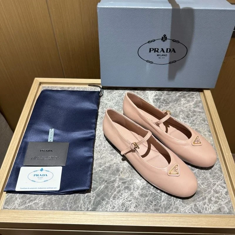 Stretchable Prada Low Shoes 34838