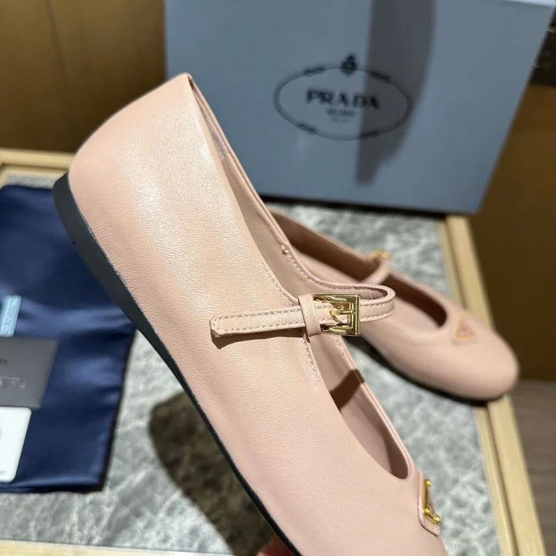 Stretchable Prada Low Shoes 34838