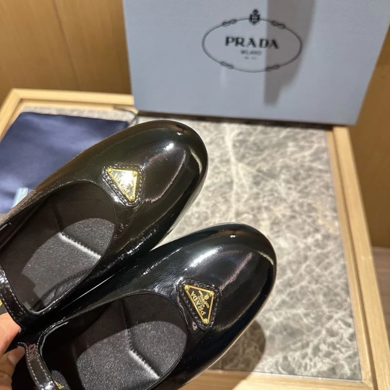 ZeroBulk Prada Low Shoes 34843