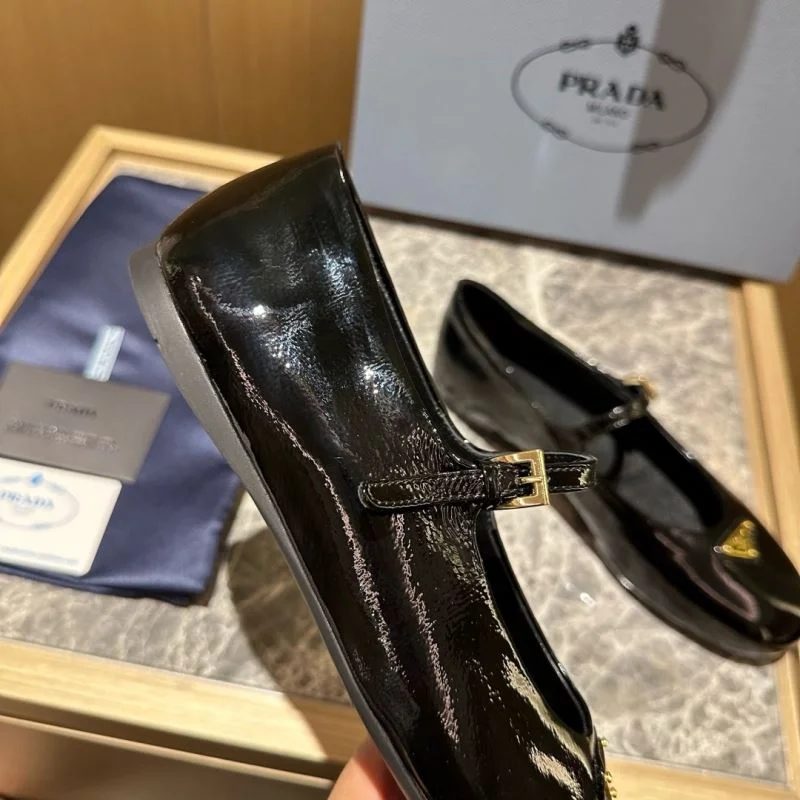 ZeroBulk Prada Low Shoes 34843