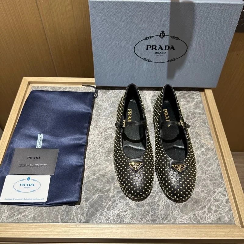 Trendy Prada Low Shoes 34841
