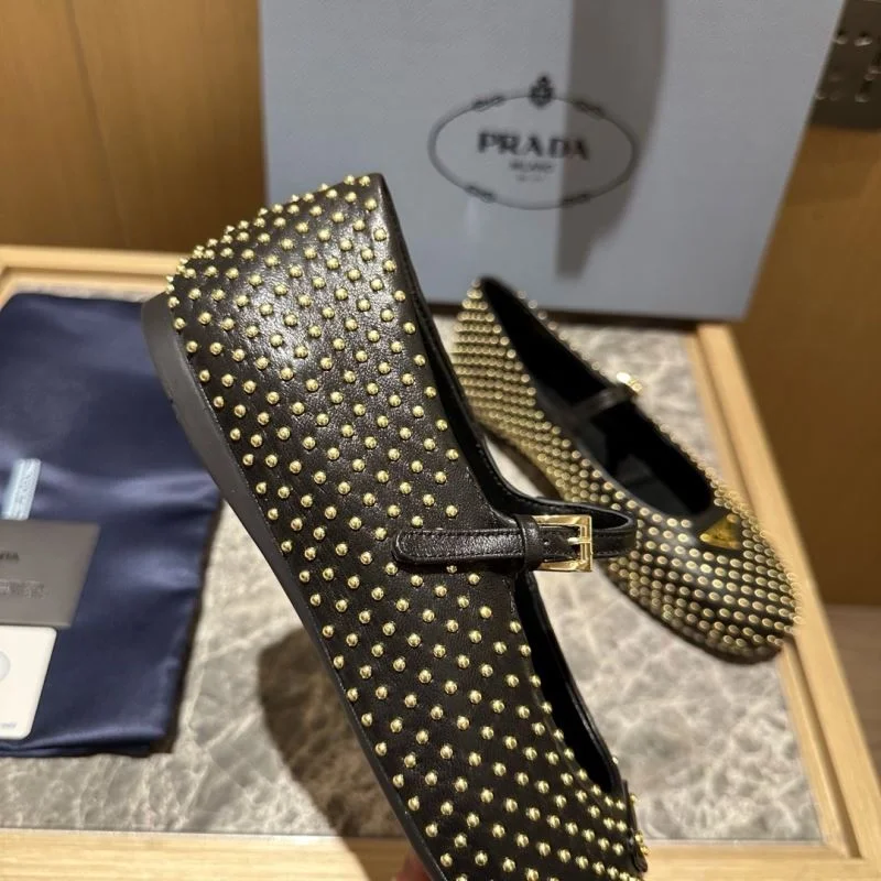 Trendy Prada Low Shoes 34841