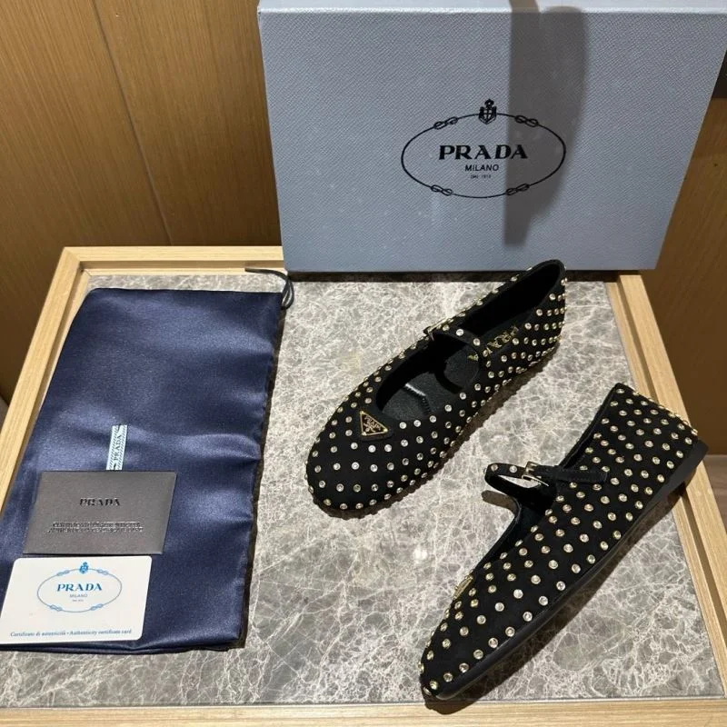 Prada Low Shoes ModernLook 34845