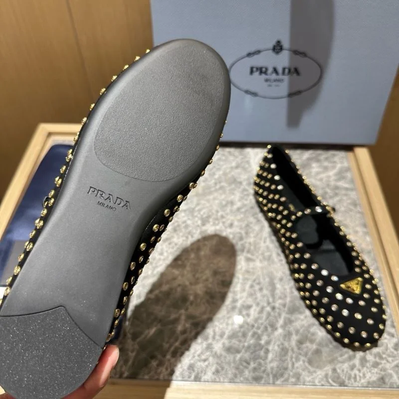 Prada Low Shoes ModernLook 34845