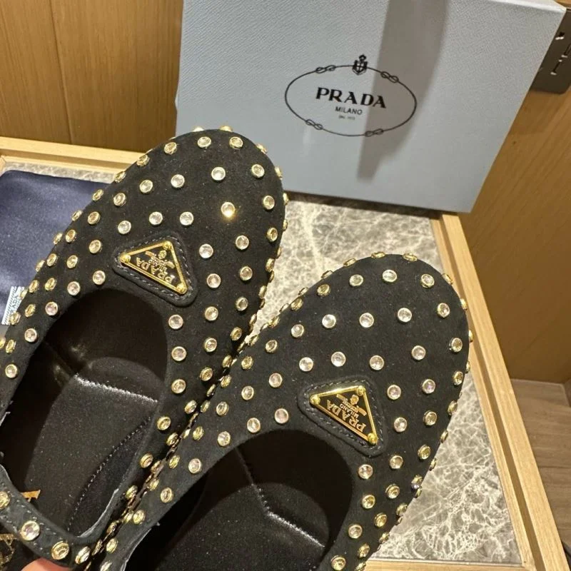 Prada Low Shoes ModernLook 34845