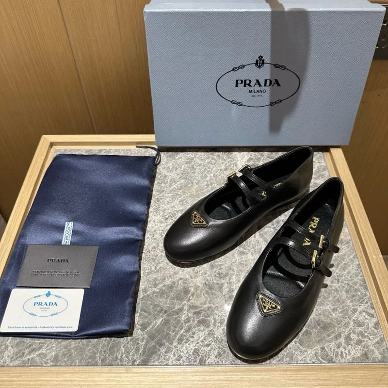 Prada Low Shoes Refined 34831
