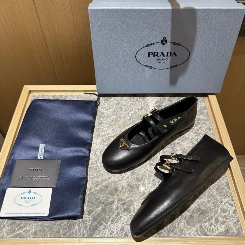 Prada Low Shoes Refined 34831