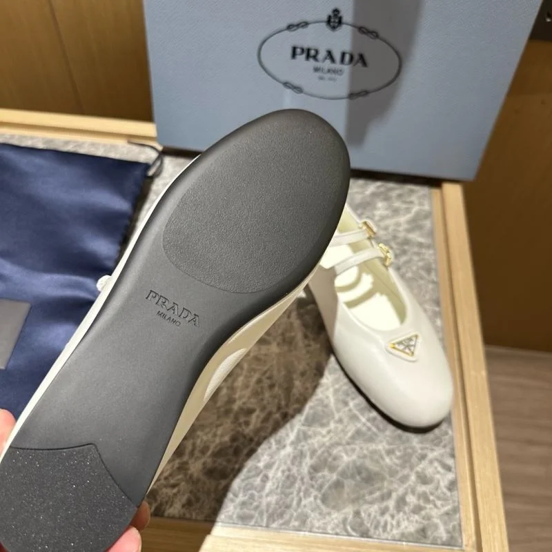 Prada Low Shoes ZipUp 34839