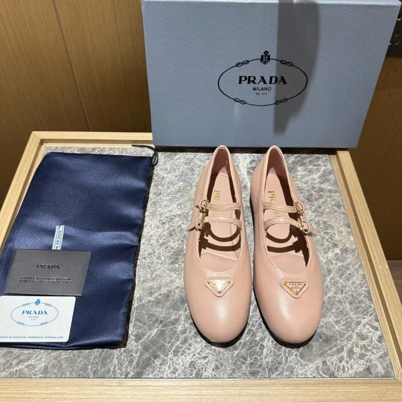 Neat Prada Low Shoes 34837