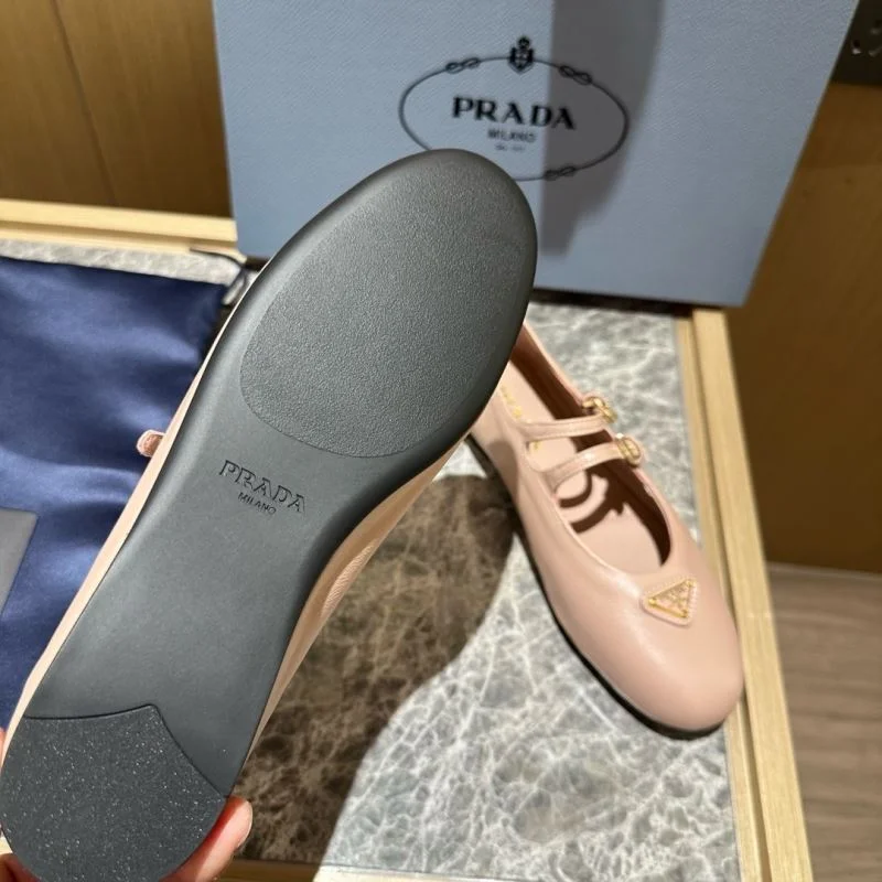Neat Prada Low Shoes 34837