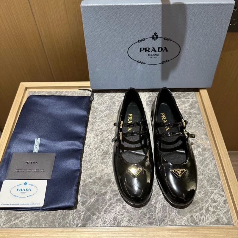 Trendy Prada Low Shoes 34825