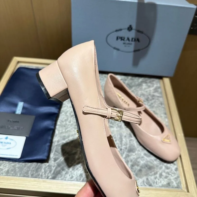 Contemporary Prada Low Shoes 34821