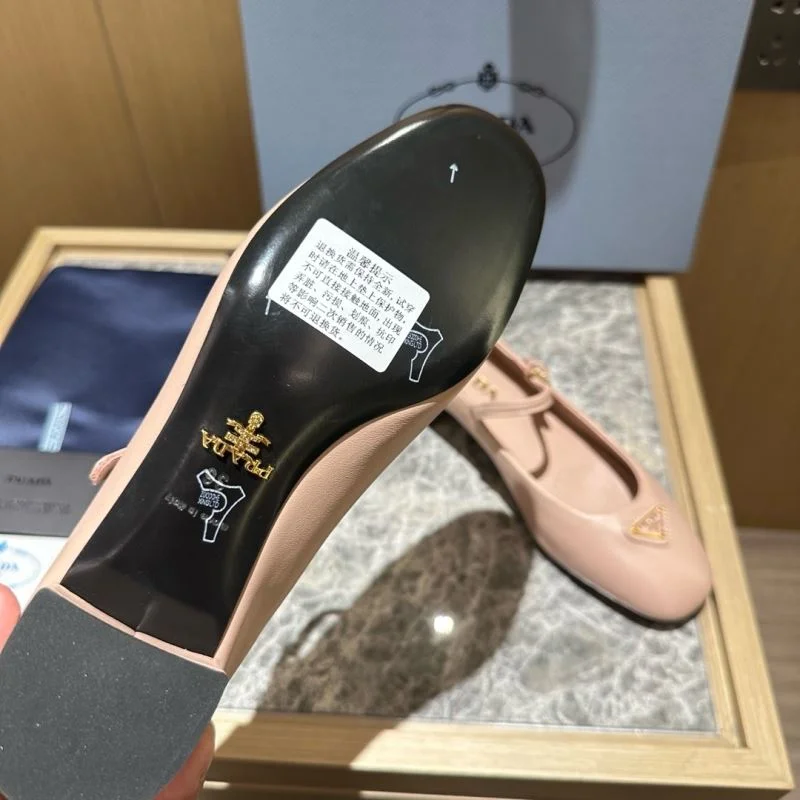 Contemporary Prada Low Shoes 34821