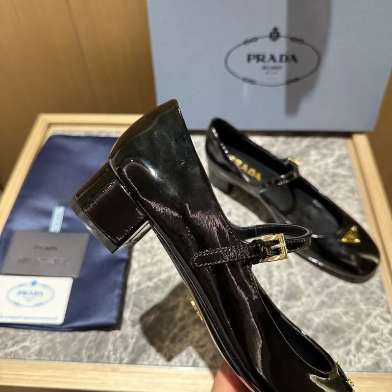 FlexibleFit Prada Low Shoes 34832