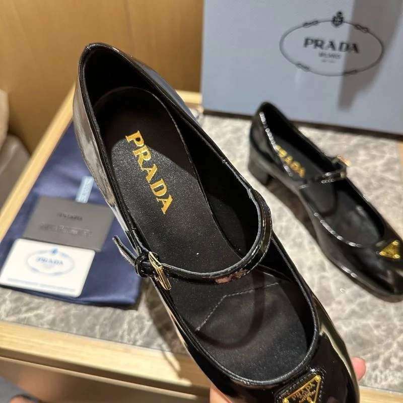 FlexibleFit Prada Low Shoes 34832