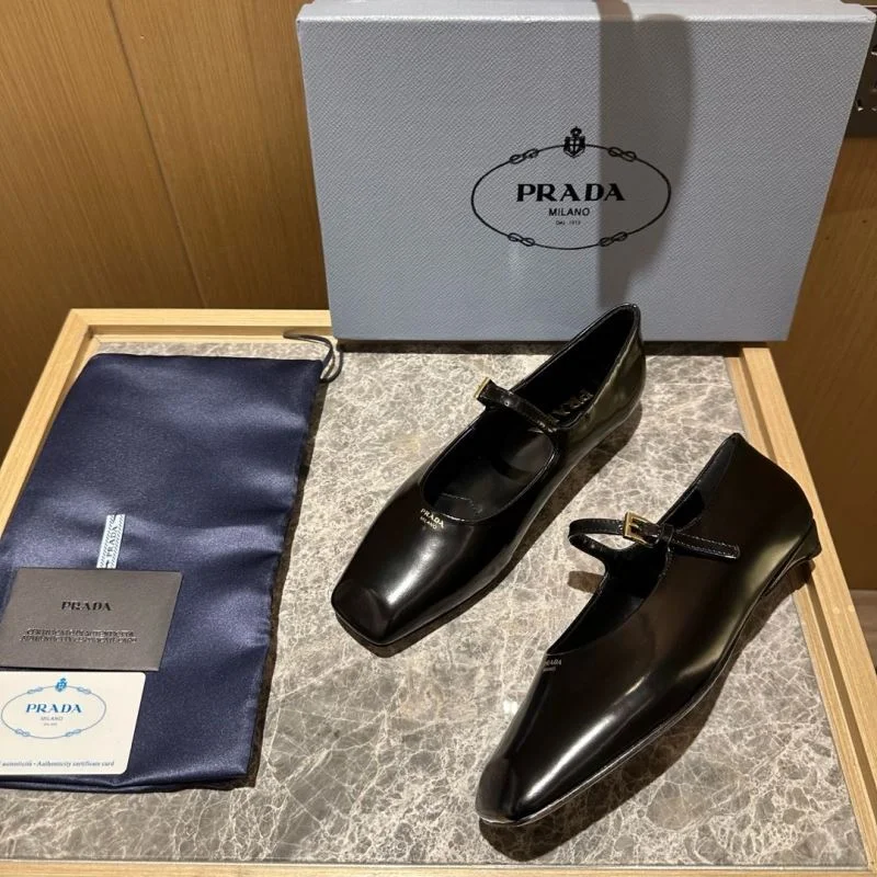 Seasonal Prada Low Shoes 34814