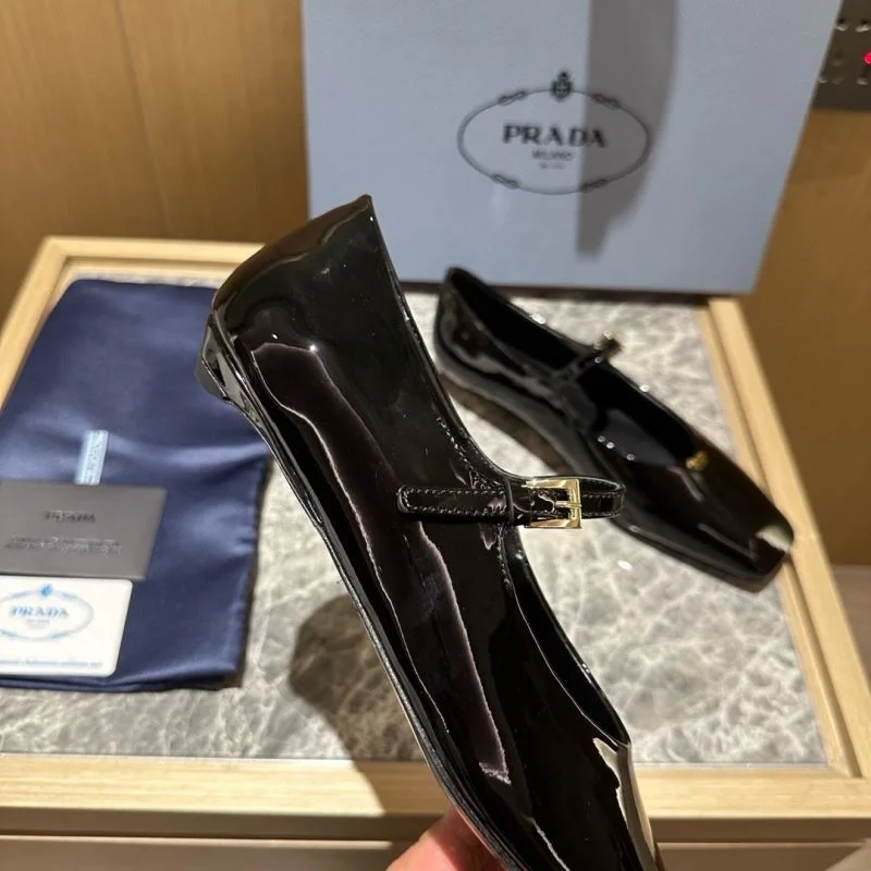 Prada Low Shoes Cozy 34833
