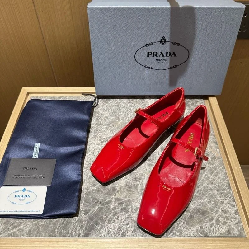Prada Low Shoes EasyCare 34828