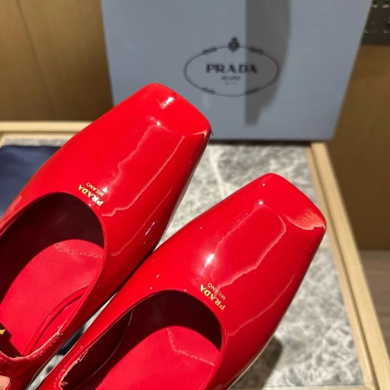 Prada Low Shoes EasyCare 34828