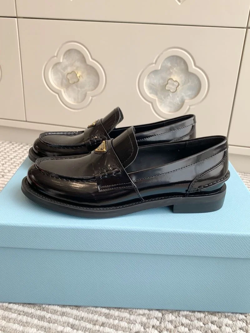 Prada Low Shoes Efficient 34819