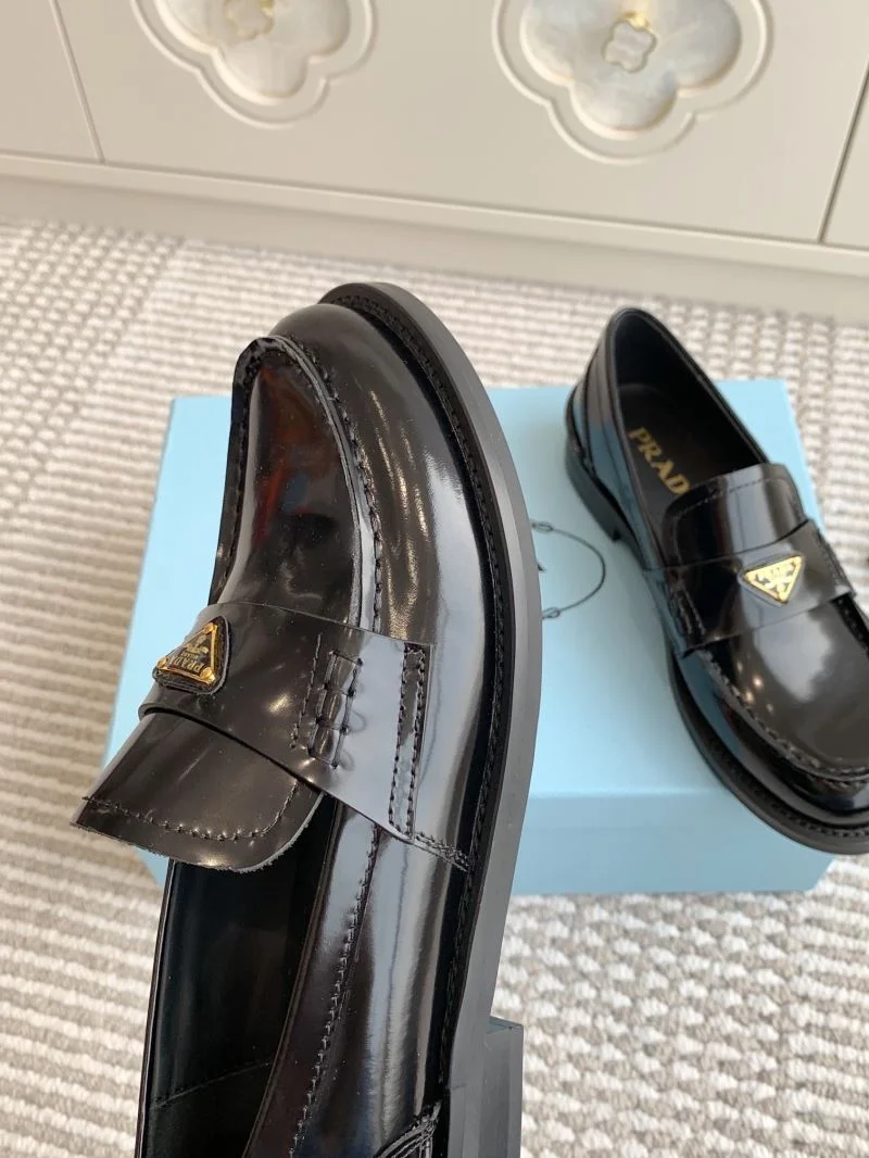 Prada Low Shoes Efficient 34819
