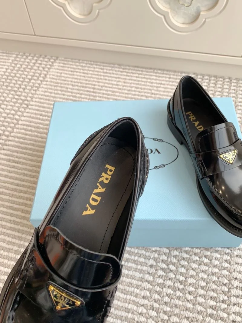 Prada Low Shoes Efficient 34819