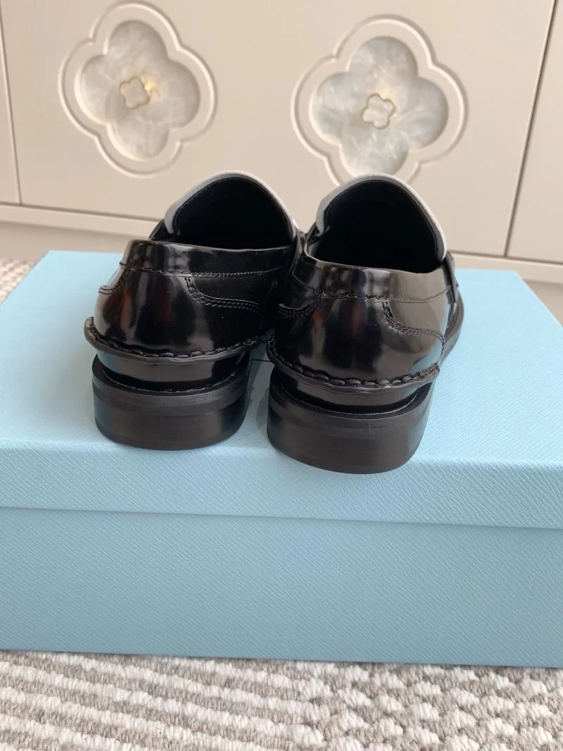 Youthful Prada Low Shoes 34817