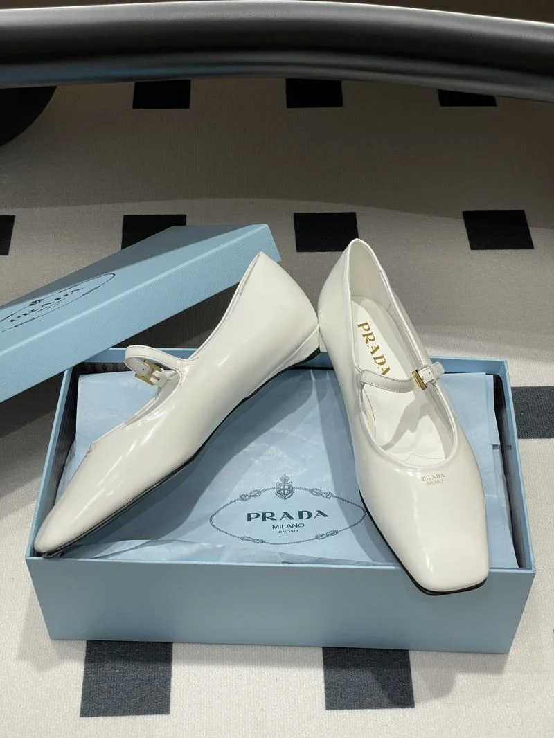 EasyMatch Prada Low Shoes 34813